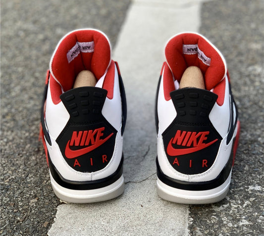 Air Jordan 4 - Fire Red
